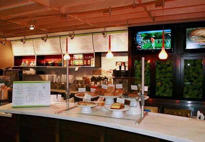Courtyard By Marriott Traverse City Exteriör bild
